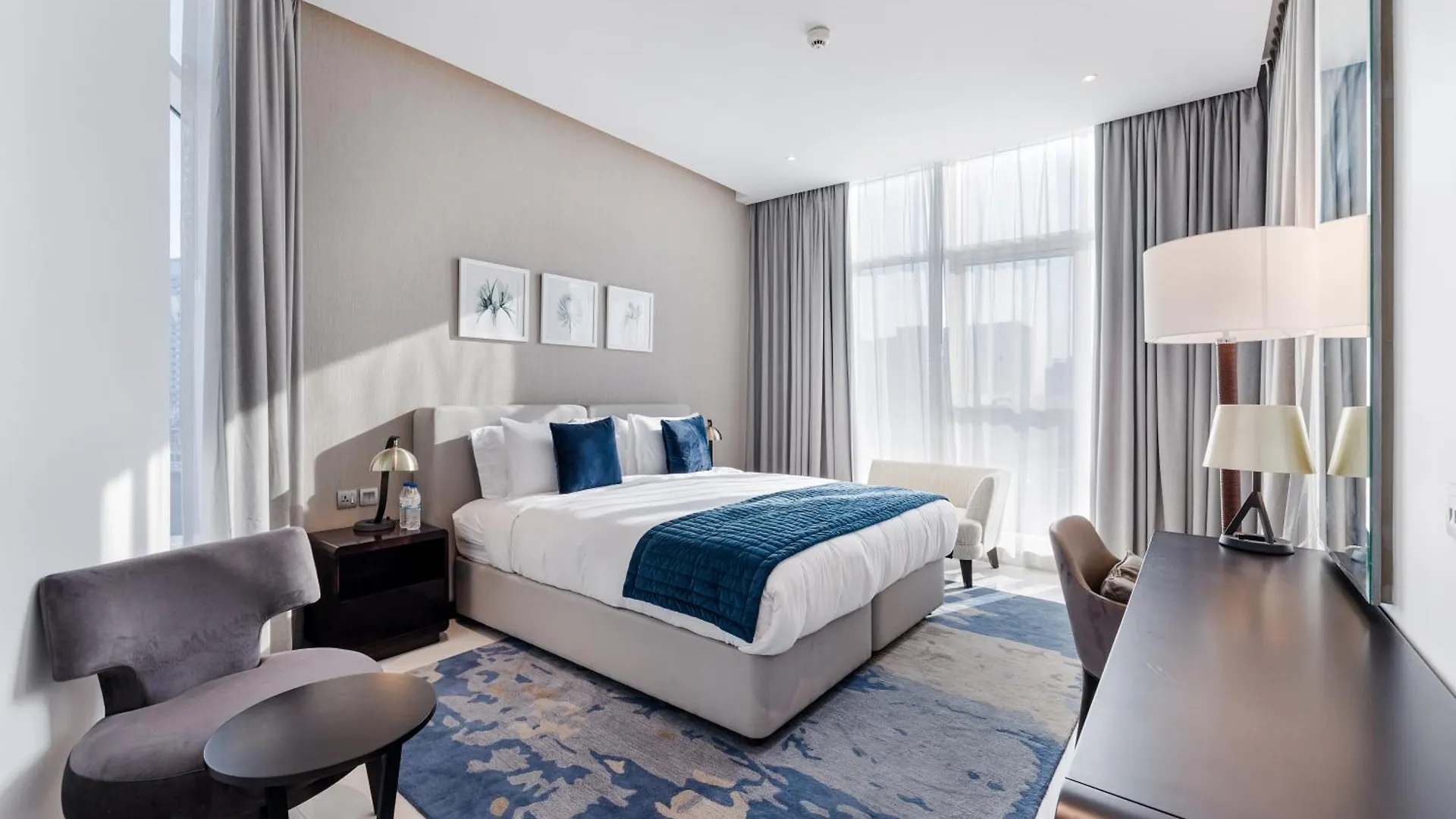 Modern 2-Bedroom Apartment Near Burj Khalifa & Dubai Mall