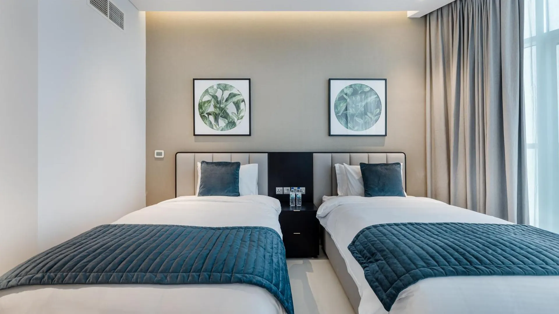Modern 2-Bedroom Apartment Near Burj Khalifa & Dubai Mall
