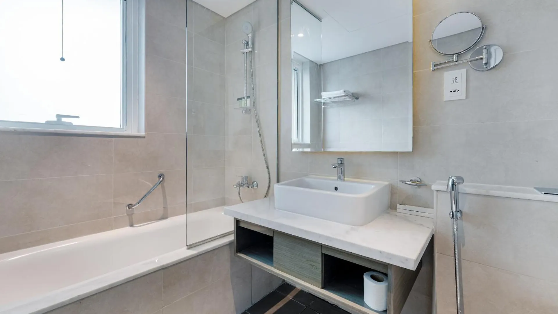 Modern 2-Bedroom Apartment Near Burj Khalifa & Dubai Mall United Arab Emirates