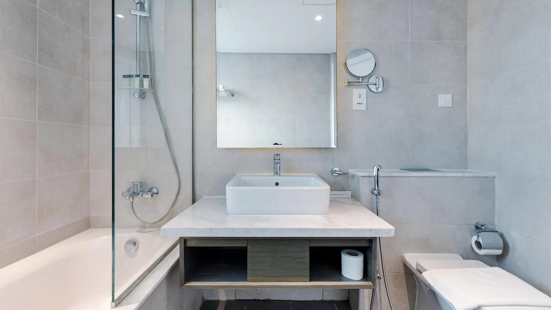 Modern 2-Bedroom Apartment Near Burj Khalifa & Dubai Mall