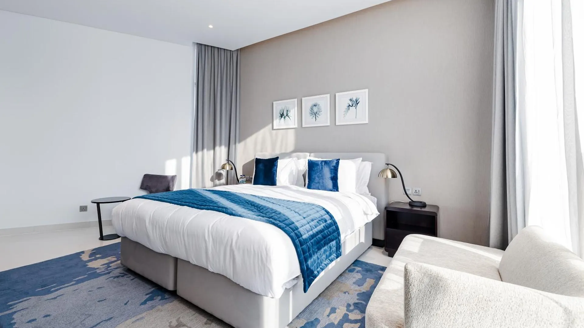 Modern 2-Bedroom Apartment Near Burj Khalifa & Dubai Mall